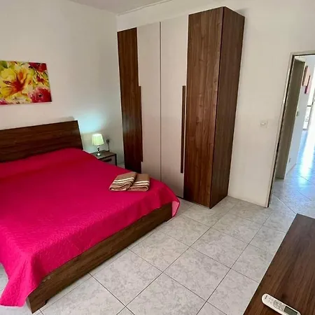 Sea View And Valley View Flat In Apartman Marsalforn